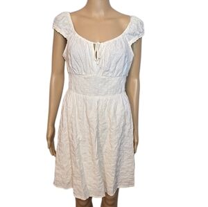 Old Navy Dress Eyelet Mini Elastic Waist Cream White Womens Size Medium